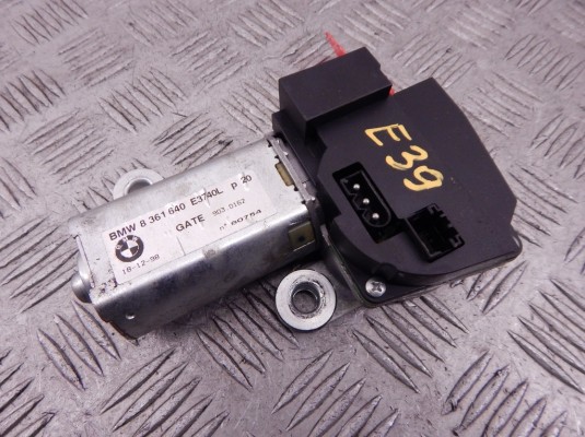 Моторчик заднего стеклоочистителя (дворника) BMW 5-series (E39) 61 62 8 361 640