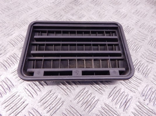 Решетка вентиляции кузова BMW 5-series (E39) 64 22 8 377 280