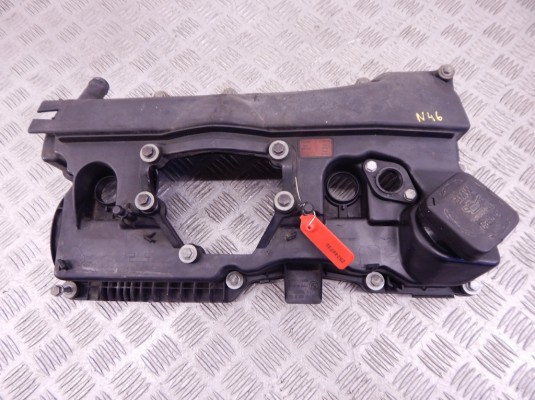 Клапанная крышка BMW 1-series (E87) 11 12 7 526 670 Клапанная крышка BMW 1-series (E87) 11 12 7 526 670