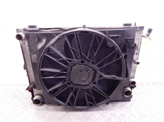 Кассета радиаторов BMW 6-series (E63/E64) 17 11 7 791 179 Кассета радиаторов BMW 6-series (E63/E64) 17 11 7 791 179