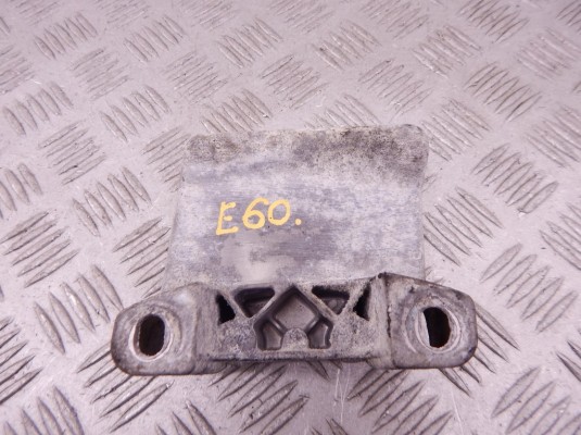 Кронштейн BMW 5-series (E60/61) 51 61 7 010 593 Кронштейн BMW 5-series (E60/61) 51 61 7 010 593