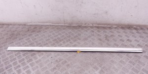 Молдинг двери передней правой BMW 5-series (E39) 7 004 030