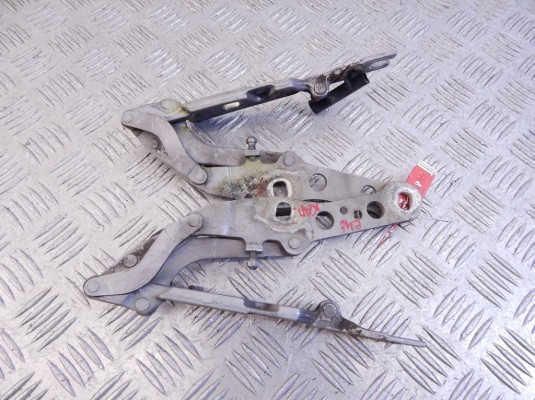 Петля капота BMW 3-series (E46) 41 61 7 028 577
