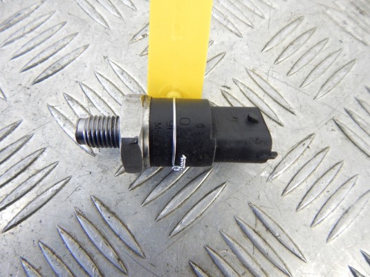 Датчик давления топлива BMW 5-series (E39) 13 53 7 812 345