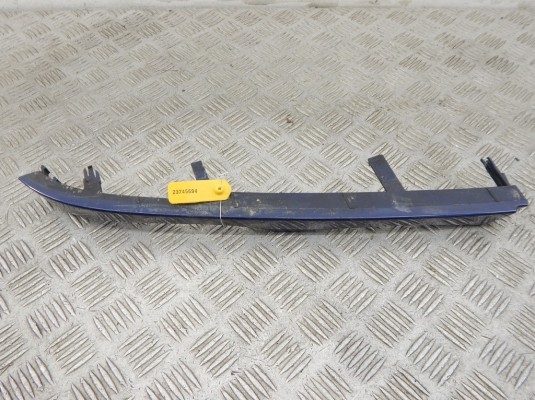 Ус под фару левый BMW 3-series (E46) 51 13 7 030 553 Ус под фару левый BMW 3-series (E46) 51 13 7 030 553