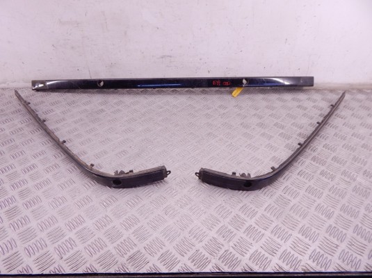 Молдинг бампера заднего BMW 5-series (E39) 51 12 7 005 932 Молдинг бампера заднего BMW 5-series (E39) 51 12 7 005 932