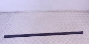 Молдинг двери передней правой BMW 5-series (E39) 51 13 8 184 478
