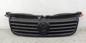 Решетка радиатора VOLKSWAGEN PASSAT 5+ (2000-2005) Решетка радиатора VOLKSWAGEN PASSAT 5+ (2000-2005)