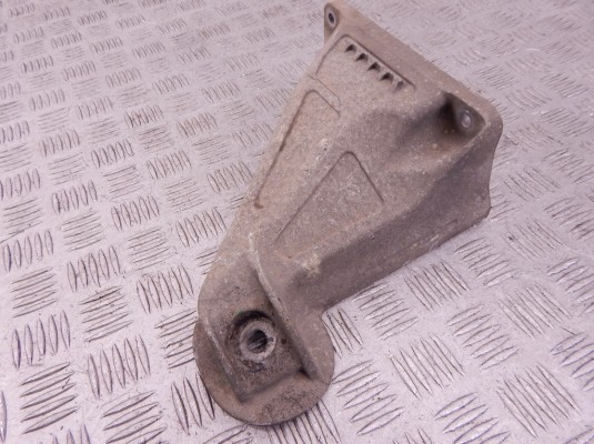 Кронштейн двигателя LAND-ROVER RANGE ROVER(2002-2005) 22 11 6 754 410 Кронштейн двигателя LAND-ROVER RANGE ROVER(2002-2005) 22 11 6 754 410