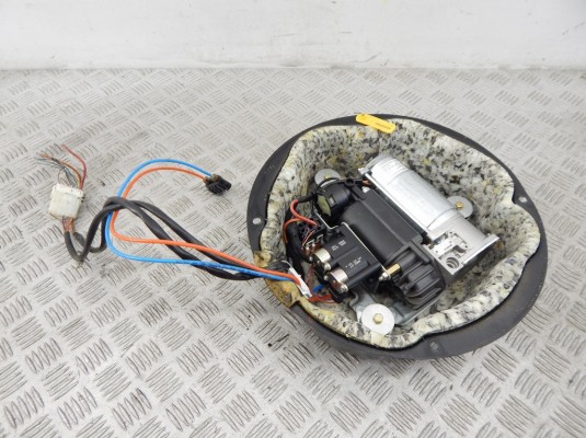 Компрессор пневмоподвески BMW X5-series (E53) 37 22 1 092 349