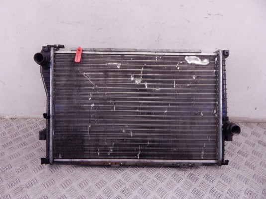 Радиатор (основной) BMW 5-series (E39) Радиатор (основной) BMW 5-series (E39)