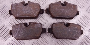 Тормозные колодки задние BMW 1-series (E87) 34 21 6 788 183