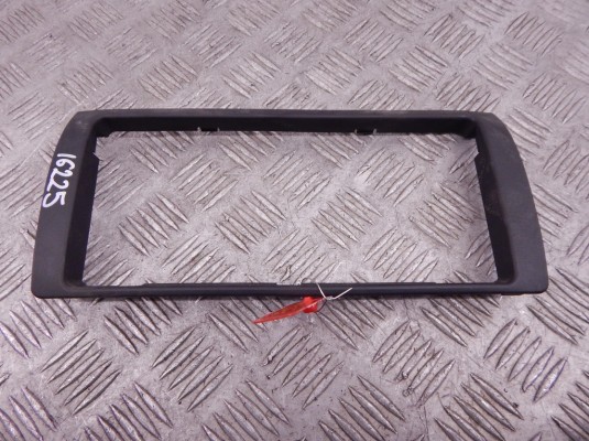 Рамка под магнитолу BMW X5-series (E53) 65 52 6 908 469 Рамка под магнитолу BMW X5-series (E53) 65 52 6 908 469