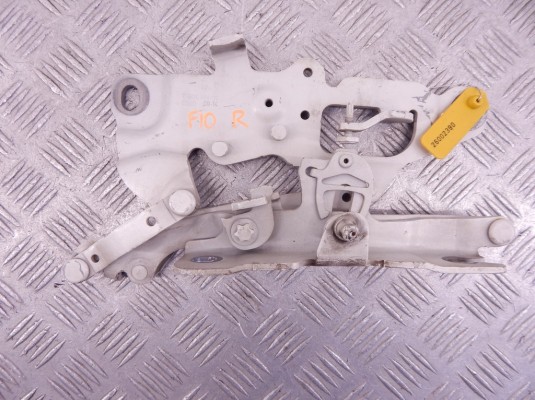 Петля капота правая BMW 5-series (F10/11) 41 00 7 270 884 Петля капота правая BMW 5-series (F10/11) 41 00 7 270 884