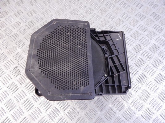 Сабвуфер BMW 1-series (E87) 65 13 9 204 785