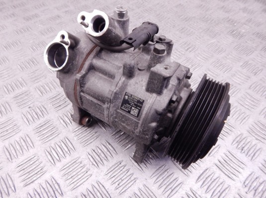 Компрессор кондиционера BMW 4-series (F32/33/36) 64 52 9 330 831 Компрессор кондиционера BMW 4-series (F32/33/36) 64 52 9 330 831