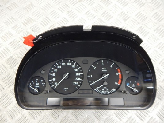 Щиток приборов (приборная панель) BMW 5-series (E39) 62 11 6 942 181