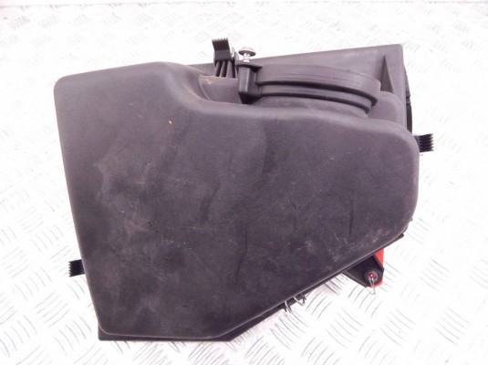Корпус воздушного фильтра BMW 5-series (E60/61) 13 71 7 792 416