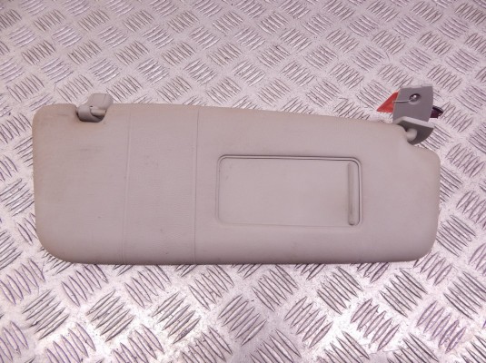 Козырек солнцезащитный BMW 5-series (E60/61) 51 16 7 066 650