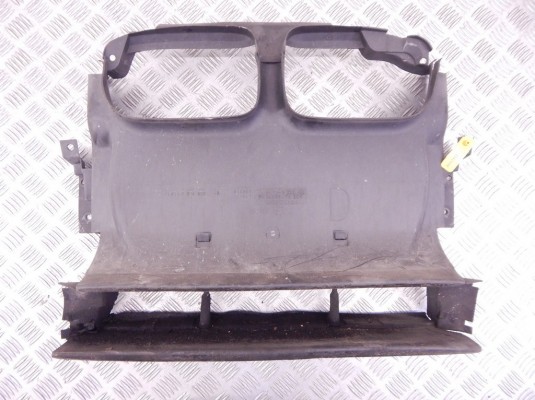 Воздухозаборник BMW 3-series (E46) 51 71 8 202 832
