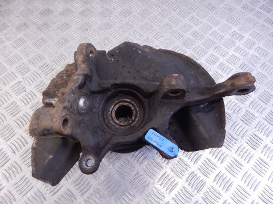 Ступица передняя правая BMW X5-series (E53) 31 21 6 761 576