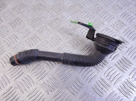 Горловина бачка омывателя BMW X5-series (E70) 61 66 7 162 586