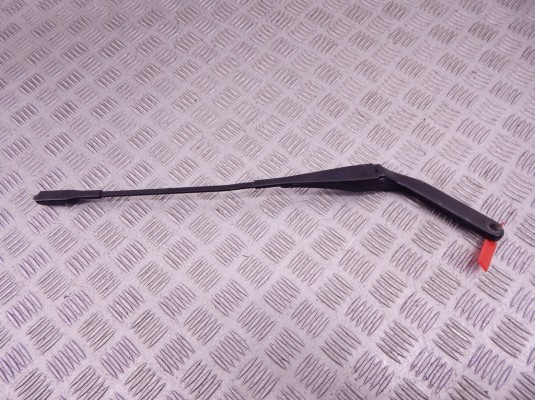 Щеткодержатель (поводок стеклоочистителя, дворник) BMW 1-series (E87) 61 61 7 169 972 Щеткодержатель (поводок стеклоочистителя, дворник) BMW 1-series (E87) 61 61 7 169 972