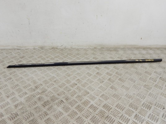 Молдинг стекла двери передней левой наружный BMW 5-series (F10/11) 51 33 7 209 725 Молдинг стекла двери передней левой наружный BMW 5-series (F10/11) 51 33 7 209 725