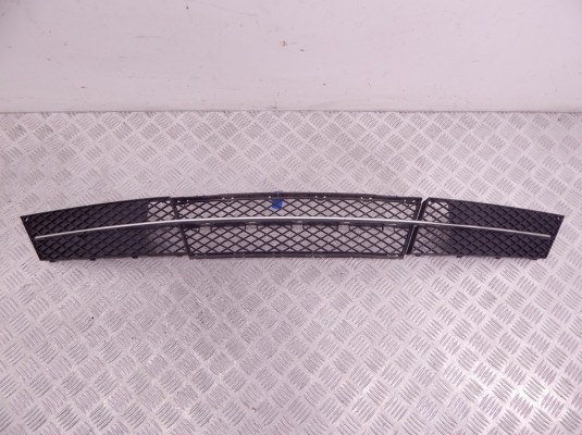 Заглушка (решетка) в бампер передний BMW 5-series (E60/61) 51 11 7 178 115