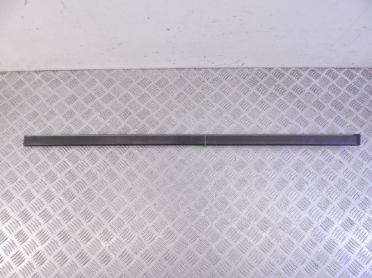 Молдинг двери передней правой BMW 5-series (E39) 51 13 8 159 296