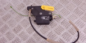 Электропривод запирания лючка топливного бака BMW 6-series (E63/E64) 67 11 6 987 635 Электропривод запирания лючка топливного бака BMW 6-series (E63/E64) 67 11 6 987 635