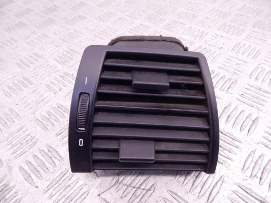 Дефлектор обдува салона BMW X5-series (E53) 64 22 8 402 216