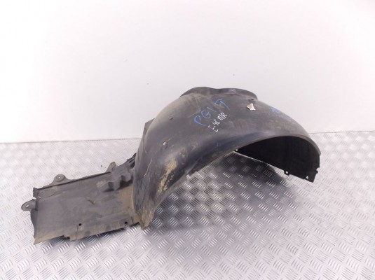 Защита арок передняя правая (подкрылок) BMW 3-series (E46) 51 71 7 039 678