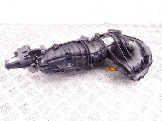 Коллектор впускной BMW 5-series (E60/61) 11 61 7 798 885