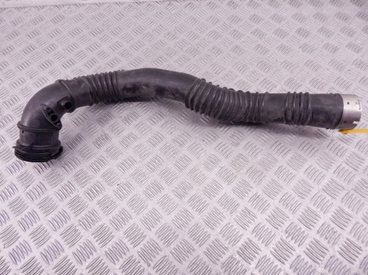 Патрубок интеркулера BMW 5-series (F10/11) 13 71 7 612 091 Патрубок интеркулера BMW 5-series (F10/11) 13 71 7 612 091