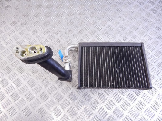 Испаритель кондиционера BMW X5-series (E53) 64 11 8 385 560