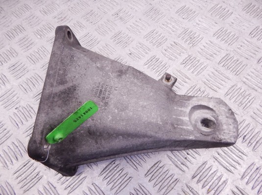 Кронштейн двигателя BMW 5-series (E60/61) 22 11 6 761 150