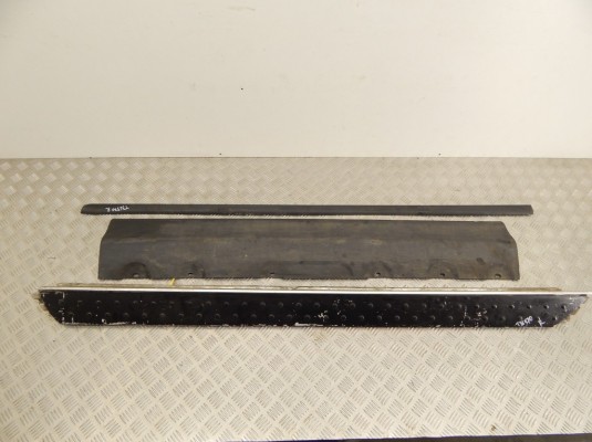 Накладка на порог BMW X5-series (E53) 51 71 8 403 078
