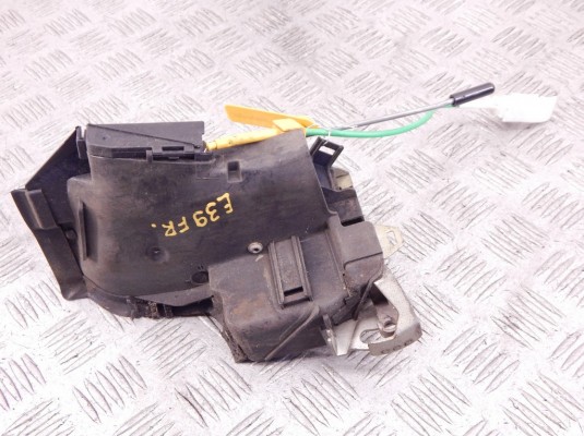 Замок двери передней правой BMW 5-series (E39) 51 21 8 235 104 Замок двери передней правой BMW 5-series (E39) 51 21 8 235 104