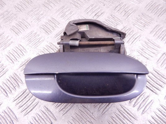 Ручка наружная передняя правая BMW 5-series (E39) 51 21 0 000 516 Ручка наружная передняя правая BMW 5-series (E39) 51 21 0 000 516