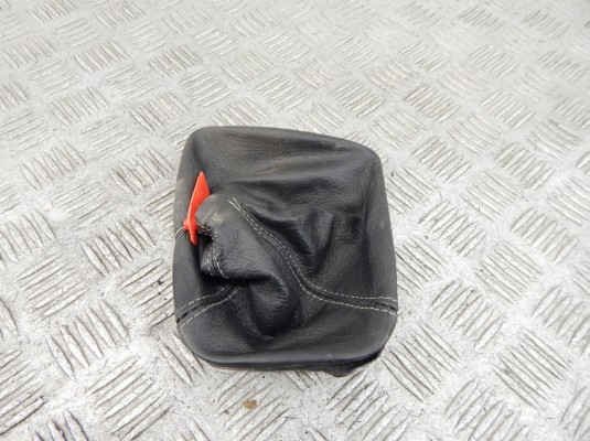 Чехол рычага КПП BMW 3-series (E46) Чехол рычага КПП BMW 3-series (E46)