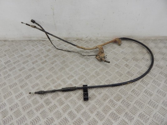 Трос ручника VOLKSWAGEN PASSAT 5+ (2000-2005) Трос ручника VOLKSWAGEN PASSAT 5+ (2000-2005)