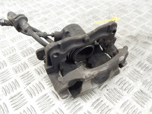 Суппорт передний левый BMW X1-series (F48) Суппорт передний левый BMW X1-series (F48)