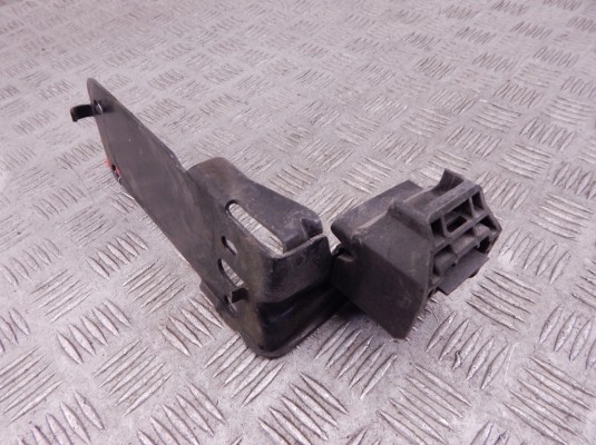 Передняя панель крепления облицовки (телевизор) BMW 3-series (E90/91/92) 51 64 7 117 811