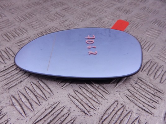 Стекло зеркала наружного левого BMW 3-series (E90/91/92) 51 16 7 145 267 Стекло зеркала наружного левого BMW 3-series (E90/91/92) 51 16 7 145 267