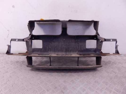 Воздухозаборник BMW 7-series (E38) 51 71 8 125 966