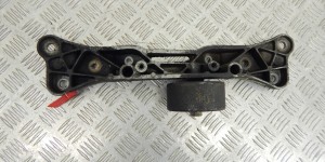 Кронштейн КПП BMW 5-series (E39) 22 32 1 092 477