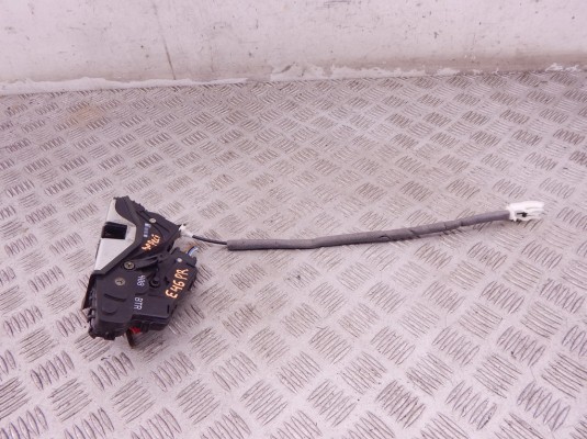 Замок двери передней правой BMW 3-series (E46) 51 21 8 206 408