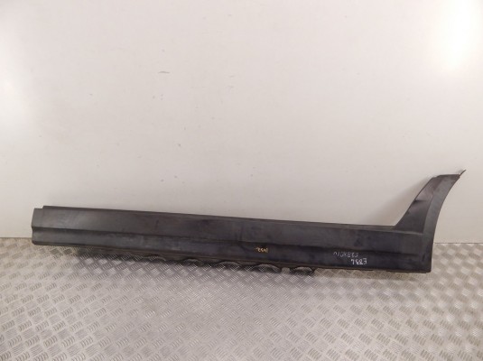 Накладка на порог BMW X3-series (E83) 51 71 3 330 865