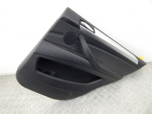 Обшивка двери задней правой (дверная карта) BMW X5-series (E70)